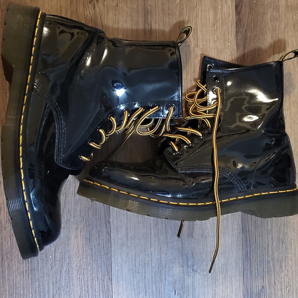 Doc Martens Airwair Size 9